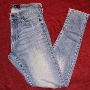 Hollister Men’s Super Skinny Jeans With Holes